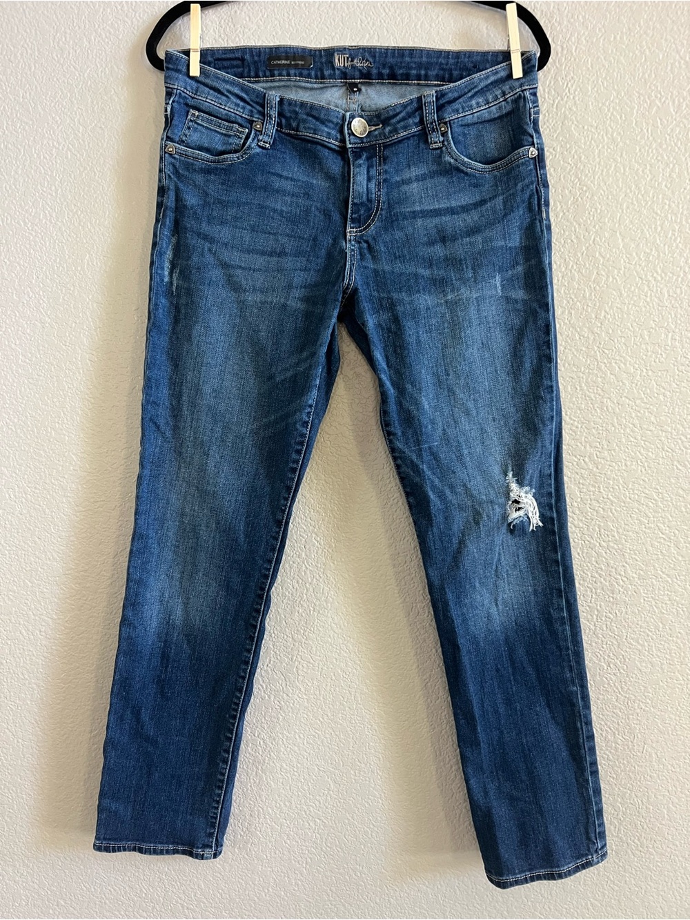KUT from the Kloth Catherine Boyfriend Women's Blue Distressed Jeans Size 8